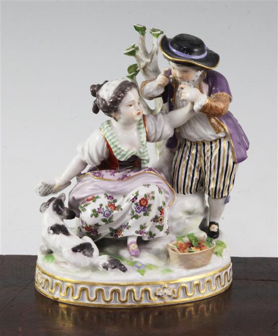 A Meissen gallant group, late 19th / early 20th century, 15.5cm, slight losses